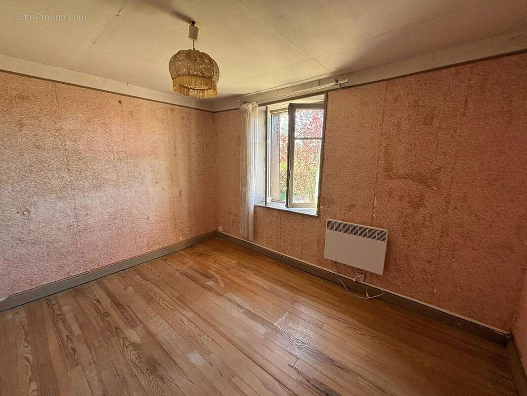 Photo 7 - Maison à LE BREUIL