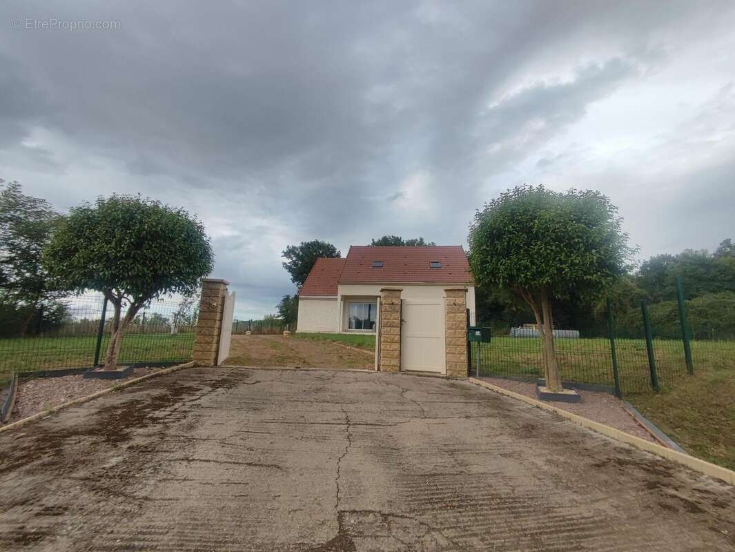 Photo 3 - Maison à LA CELLE-SUR-LOIRE