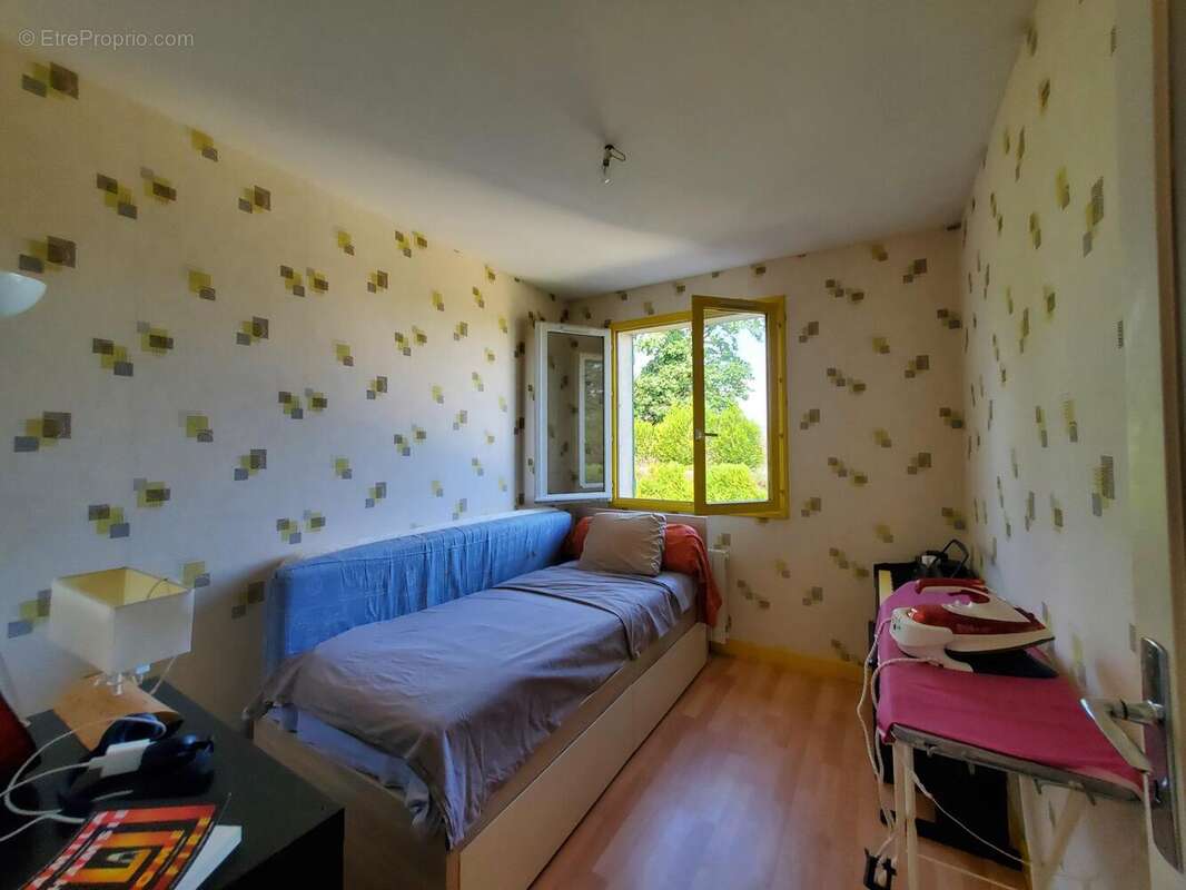 Photo 6 - Maison à GENELARD