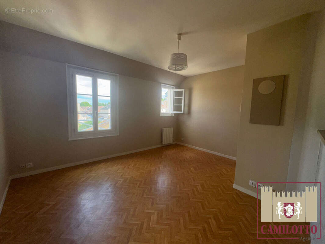 Appartement à NOGENT-LE-ROI