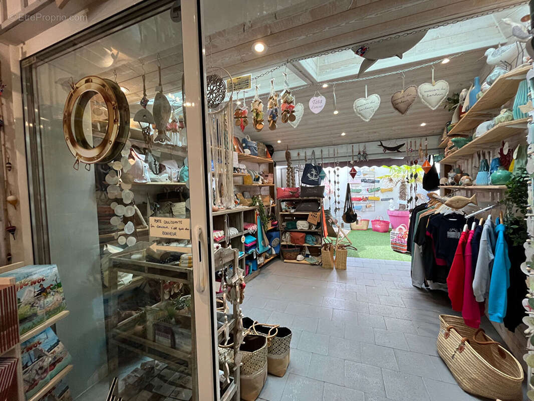 Commerce à SAINT-DENIS-D&#039;OLERON