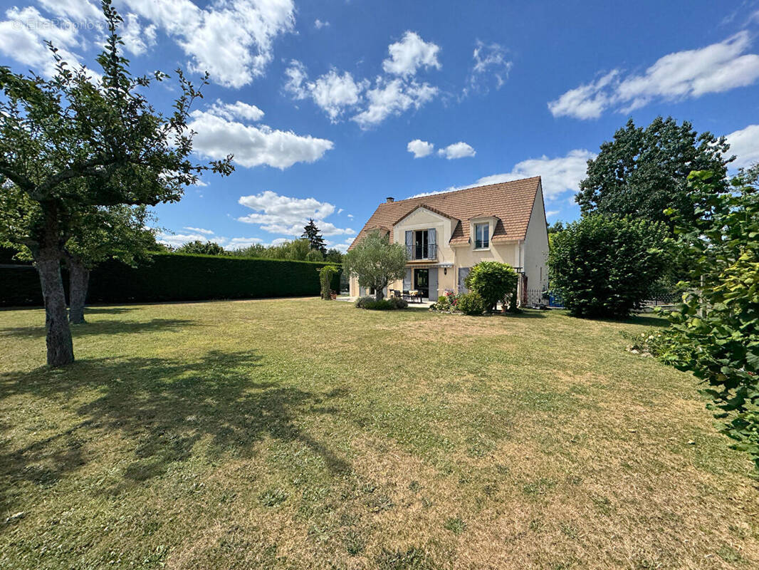 Maison à GARANCIERES