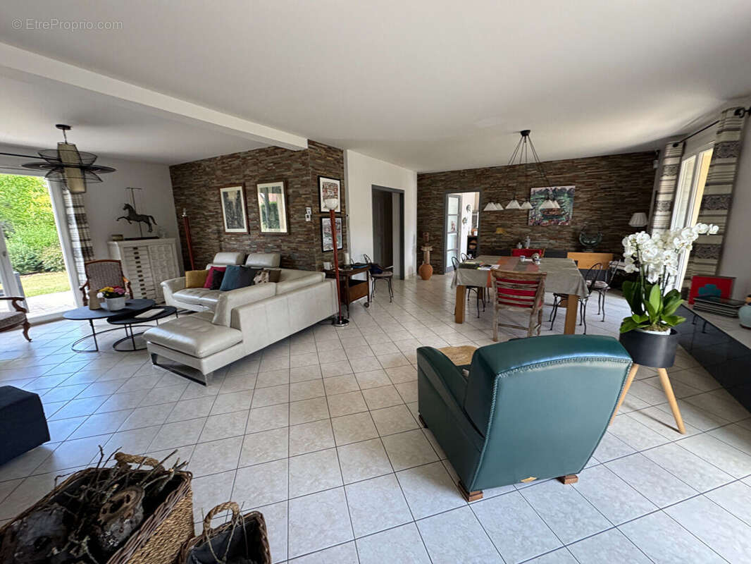 Maison à GARANCIERES