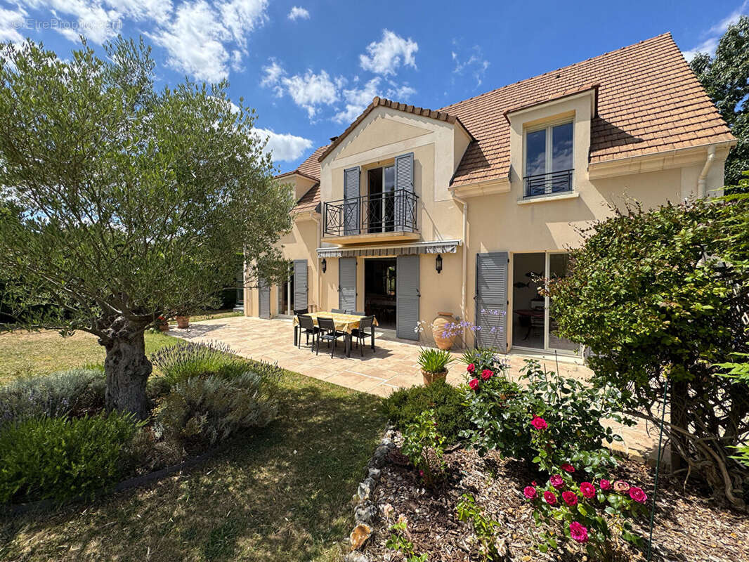 Maison à GARANCIERES