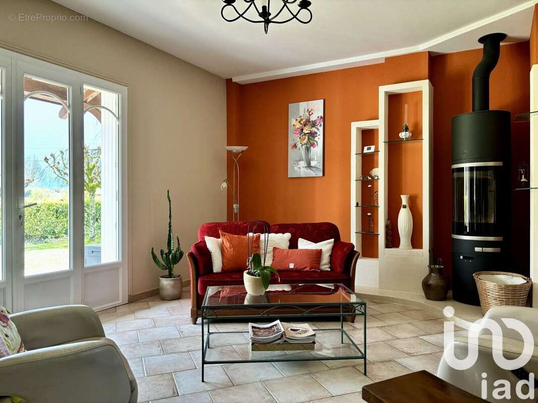 Photo 2 - Maison à BARBEZIEUX-SAINT-HILAIRE