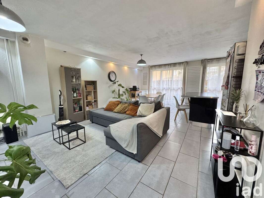 Photo 3 - Appartement à COMBS-LA-VILLE