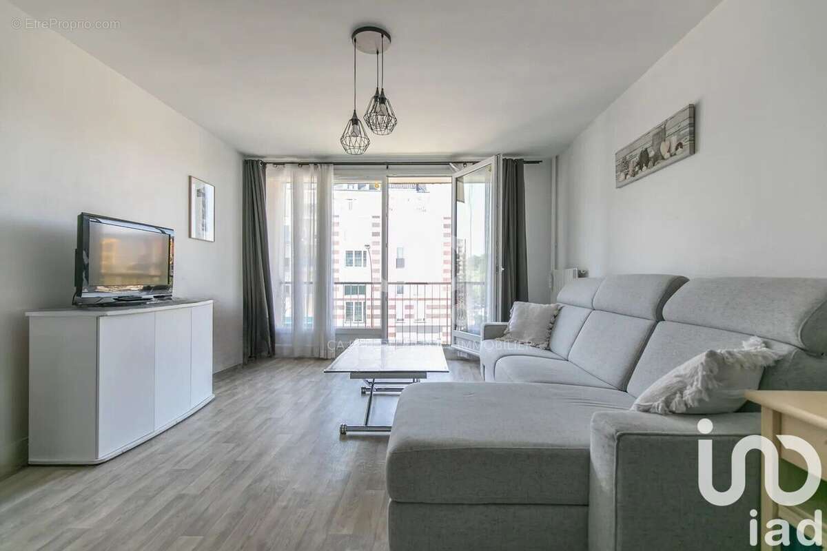 Photo 2 - Appartement à LIVRY-GARGAN