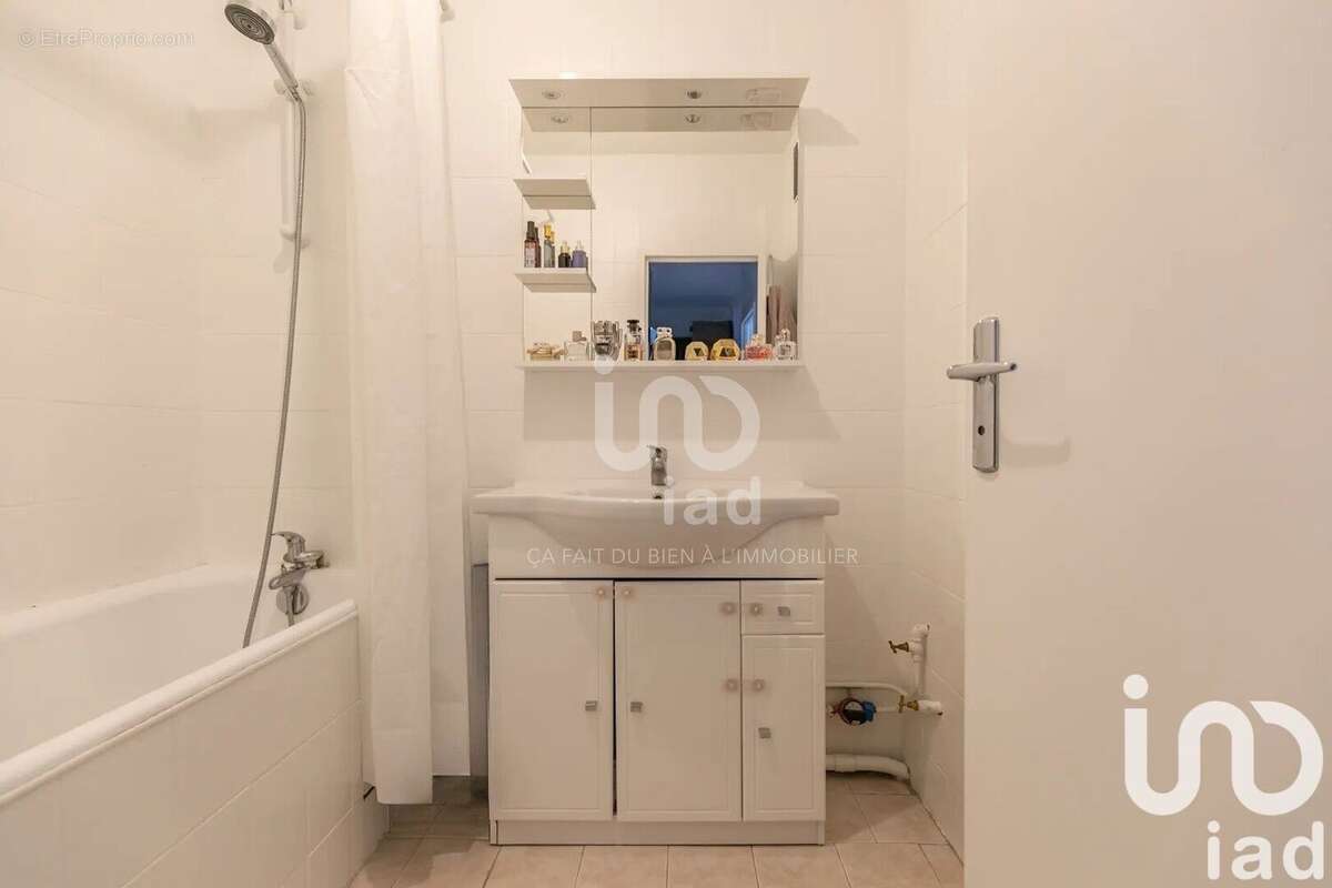 Photo 9 - Appartement à LIVRY-GARGAN