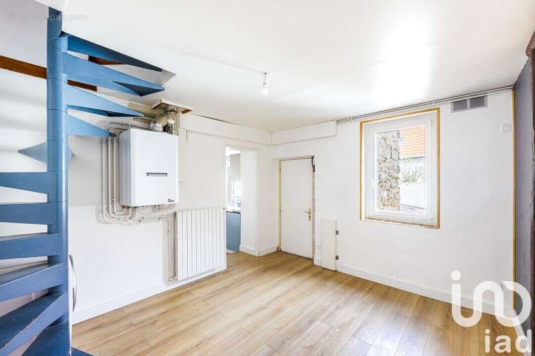 Photo 4 - Maison à MARINES