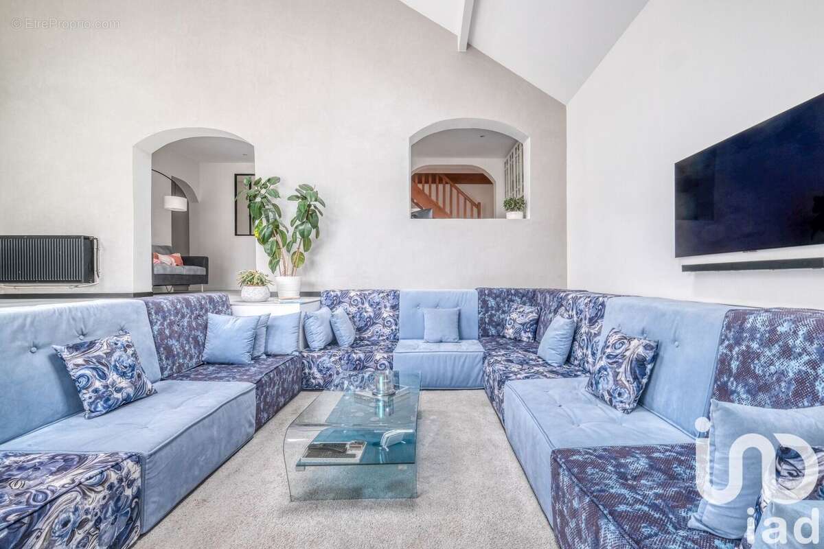 Photo 2 - Maison à TREMBLAY-EN-FRANCE