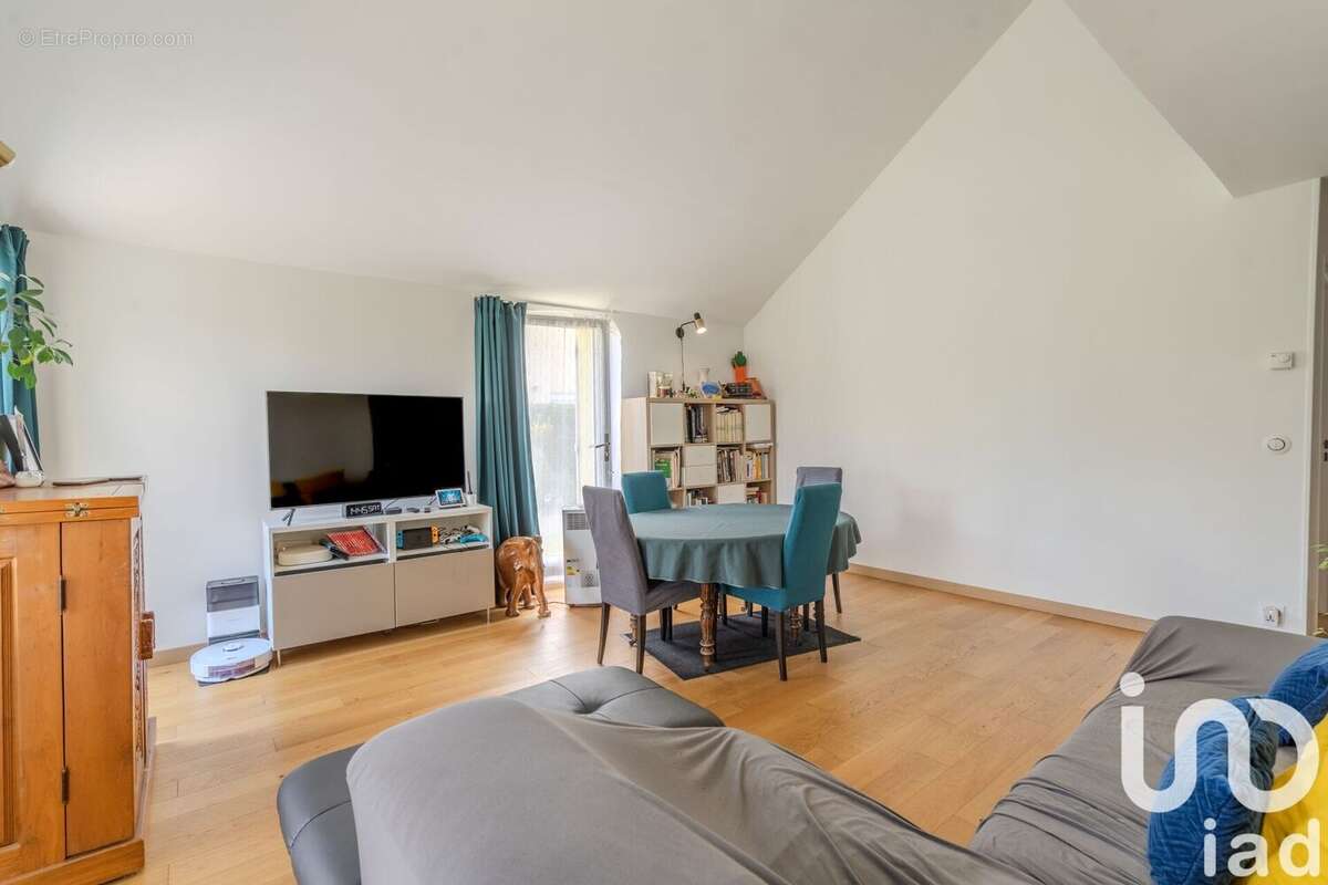 Photo 5 - Maison à SAINT-THIBAULT-DES-VIGNES