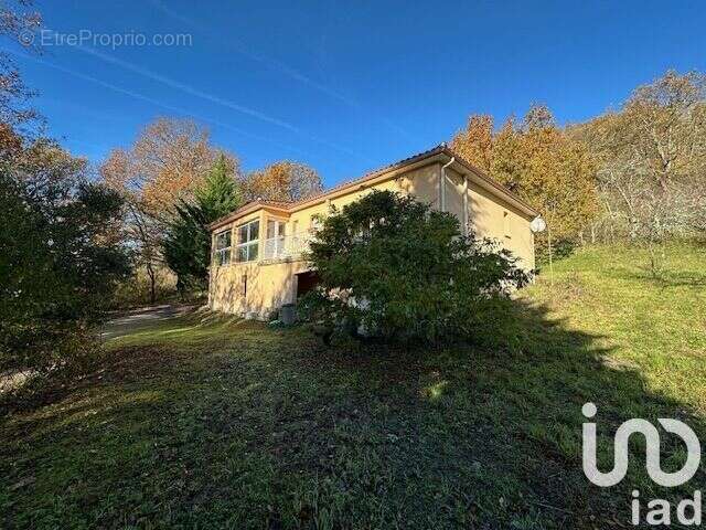 Photo 2 - Maison à SAINT-JEAN-LESPINASSE