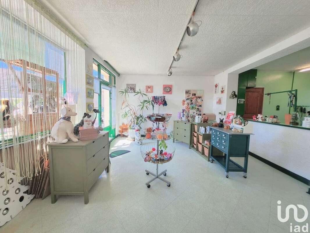 Photo 4 - Commerce à CONFLANS-SAINTE-HONORINE