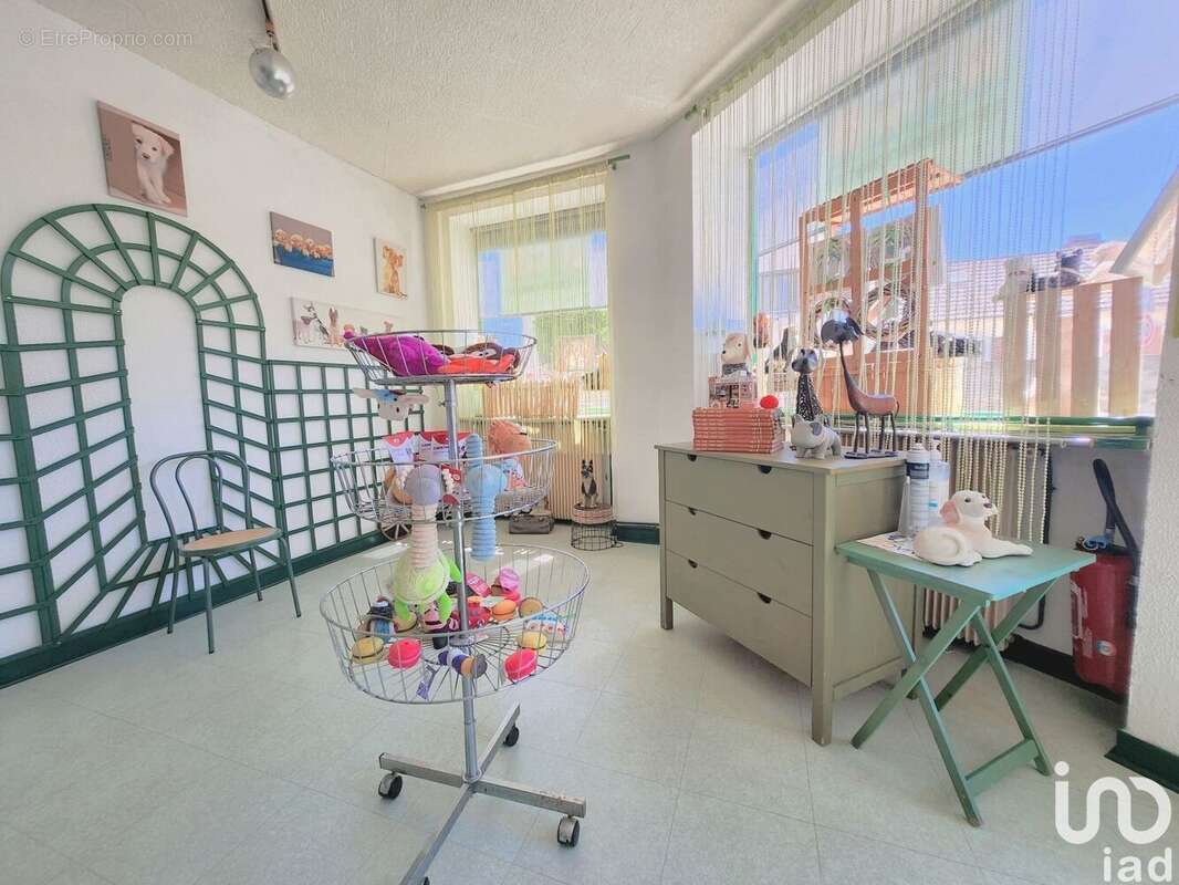 Photo 8 - Commerce à CONFLANS-SAINTE-HONORINE