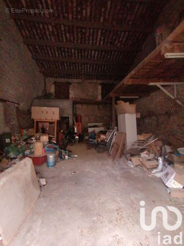 Photo 2 - Parking à SAINT-GUIRAUD