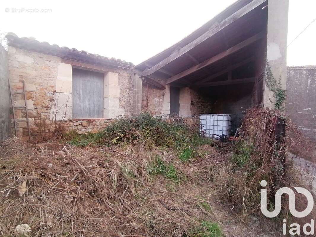 Photo 3 - Parking à SAINT-GUIRAUD