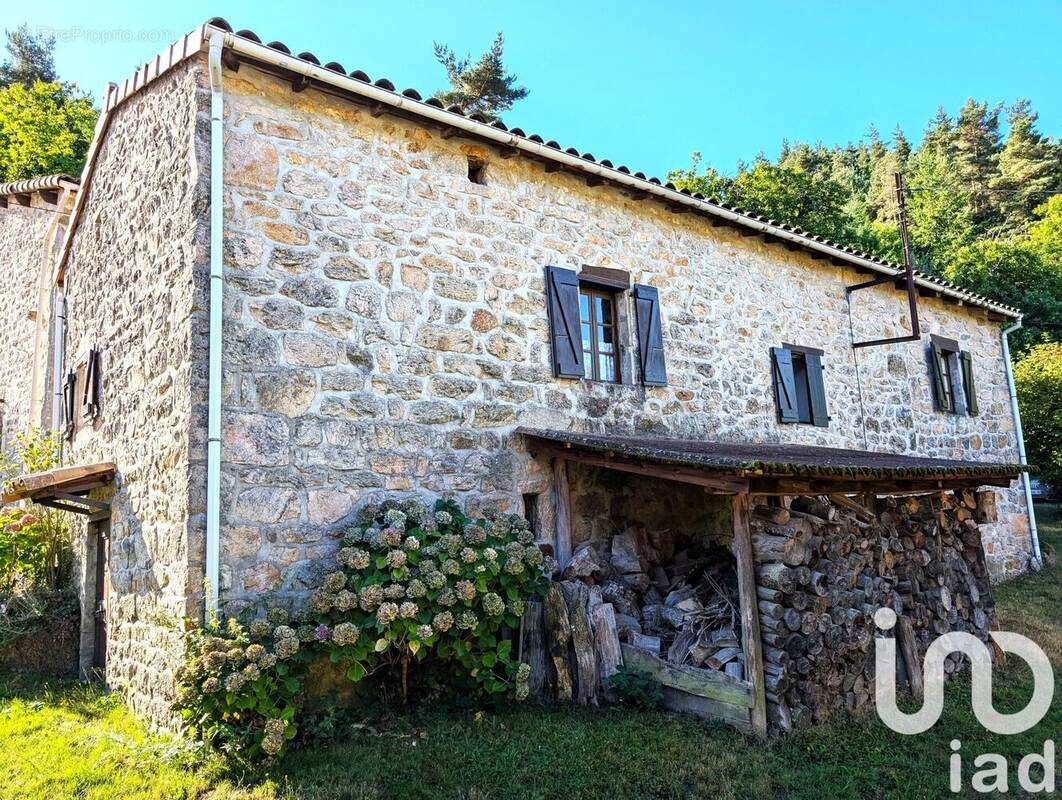 Photo 1 - Maison à SAINT-BASILE