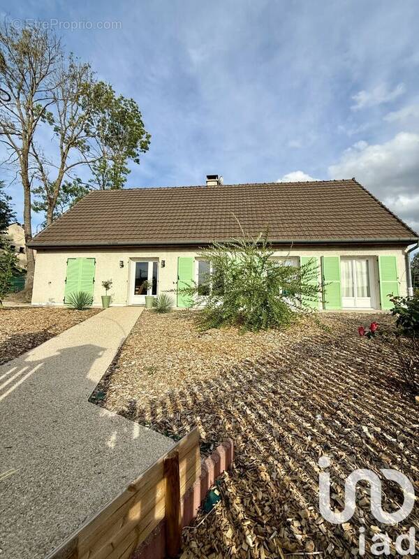 Photo 1 - Maison à LE BREUIL