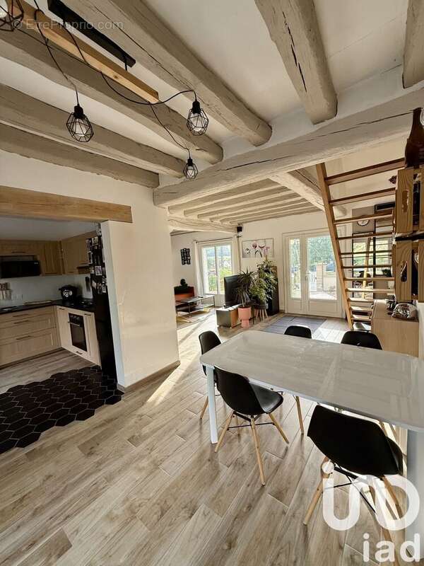 Photo 8 - Maison à LE BREUIL