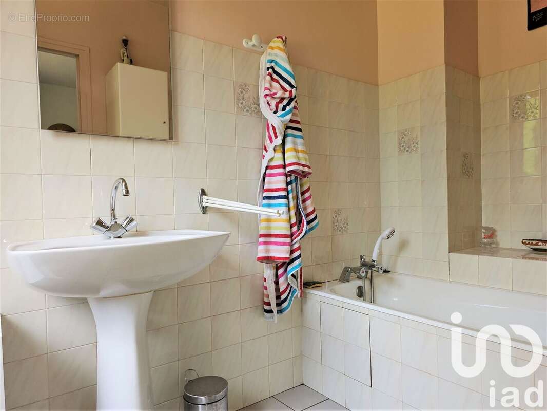 Photo 9 - Maison à LOUBRESSAC