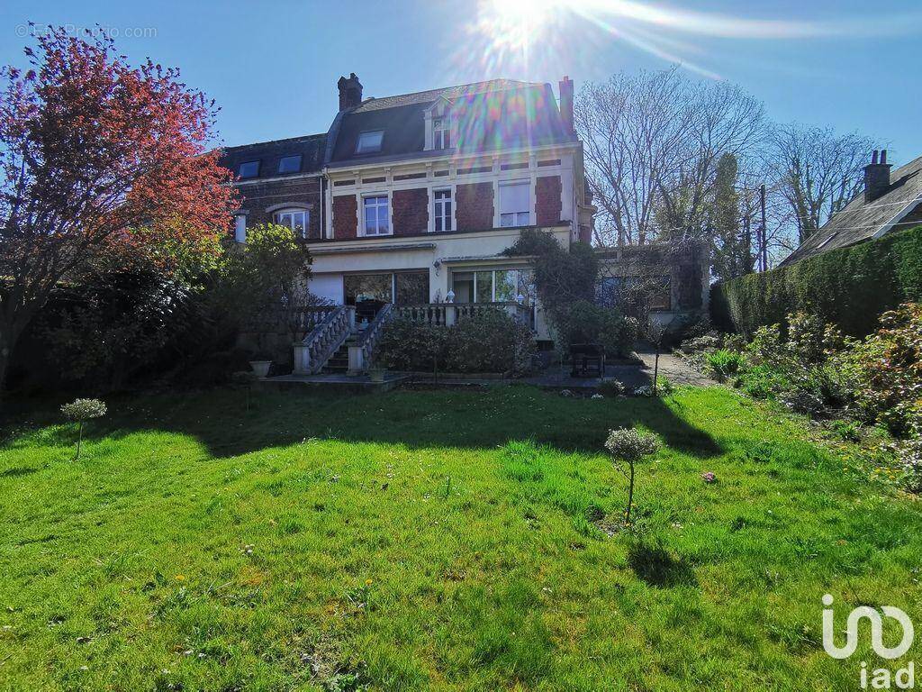 Photo 1 - Commerce à BETHUNE