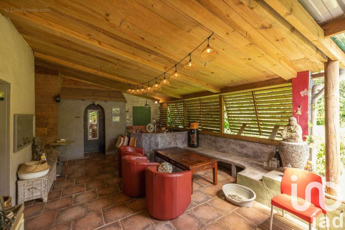 Photo 2 - Maison à SAINT-DENIS