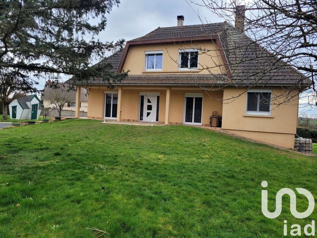 Photo 1 - Maison à GUEUGNON