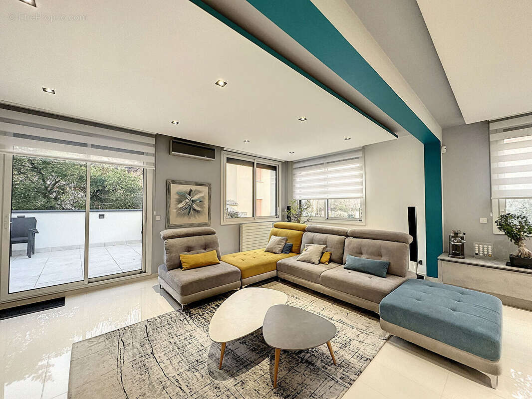 Maison à SAINT-MAUR-DES-FOSSES