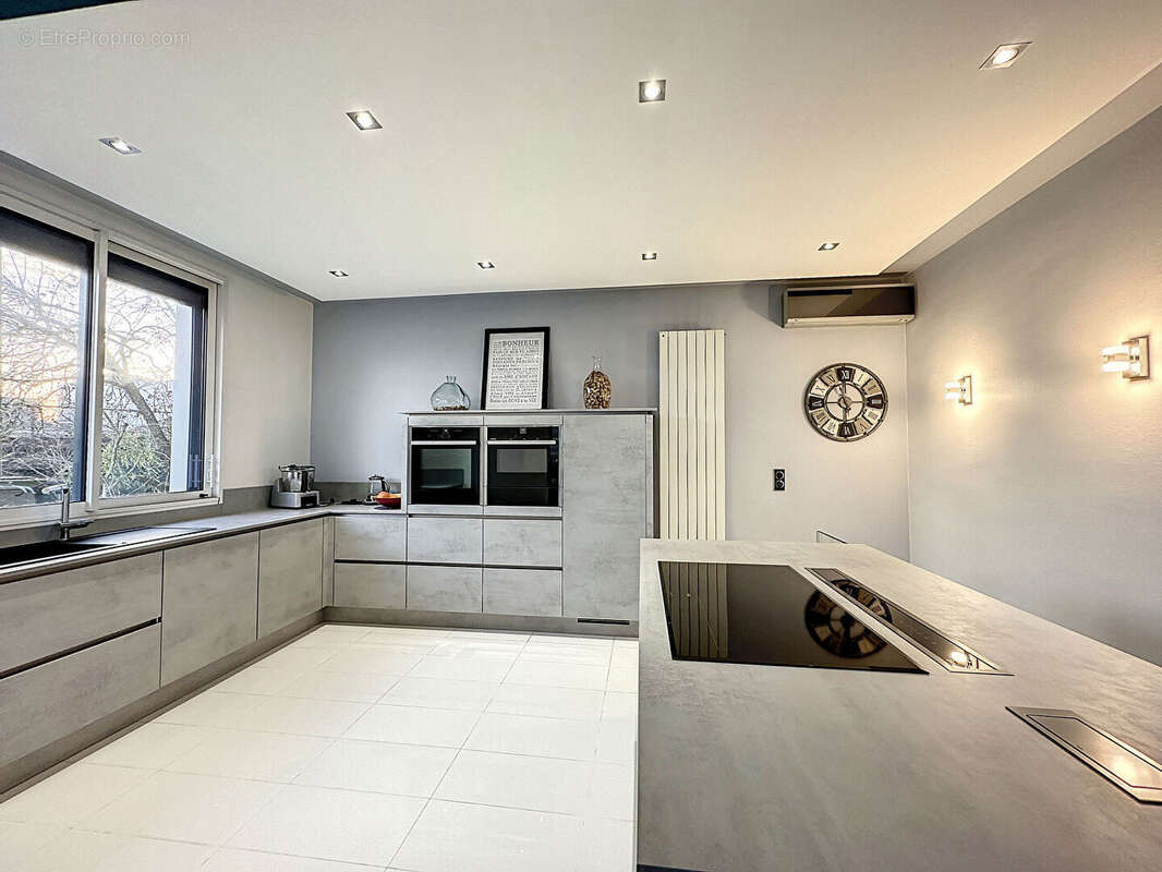 Maison à SAINT-MAUR-DES-FOSSES