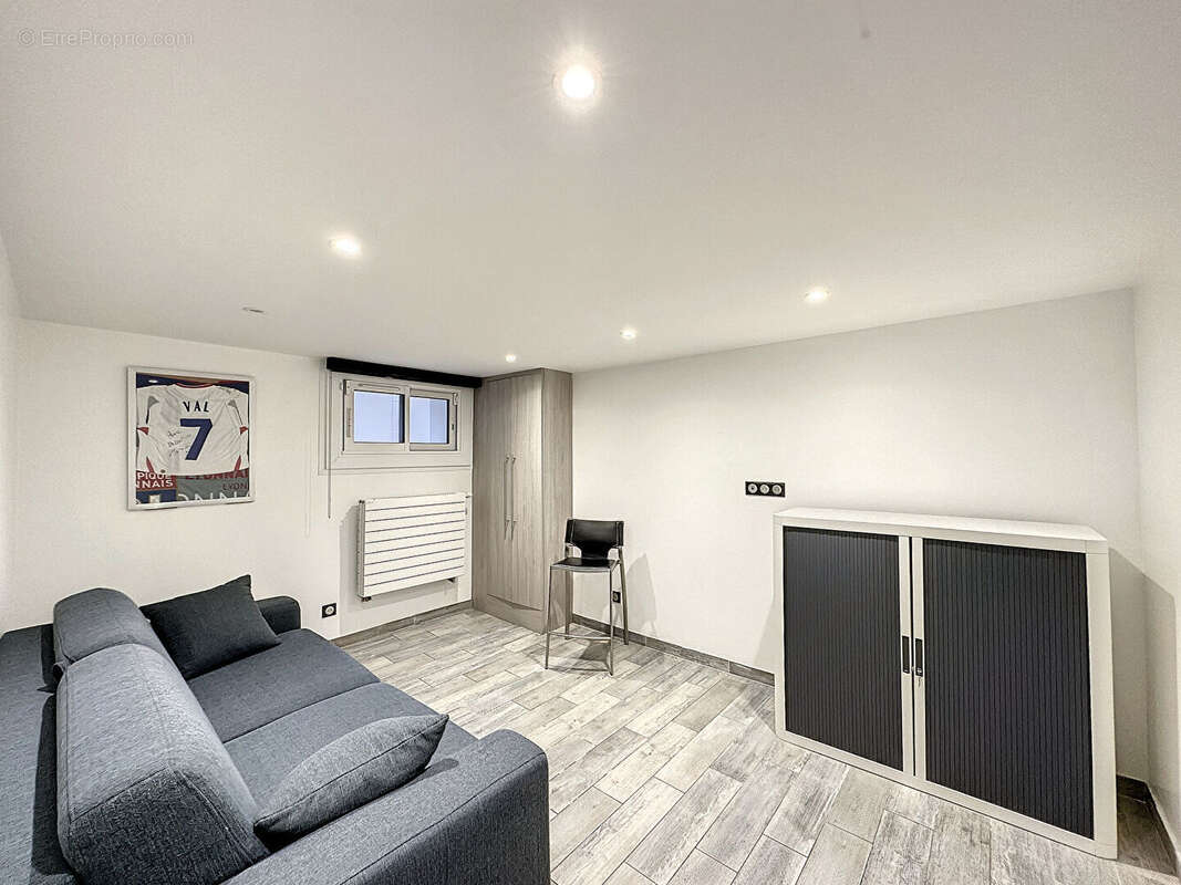 Maison à SAINT-MAUR-DES-FOSSES