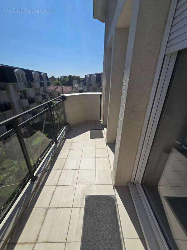 Appartement à PONTAULT-COMBAULT