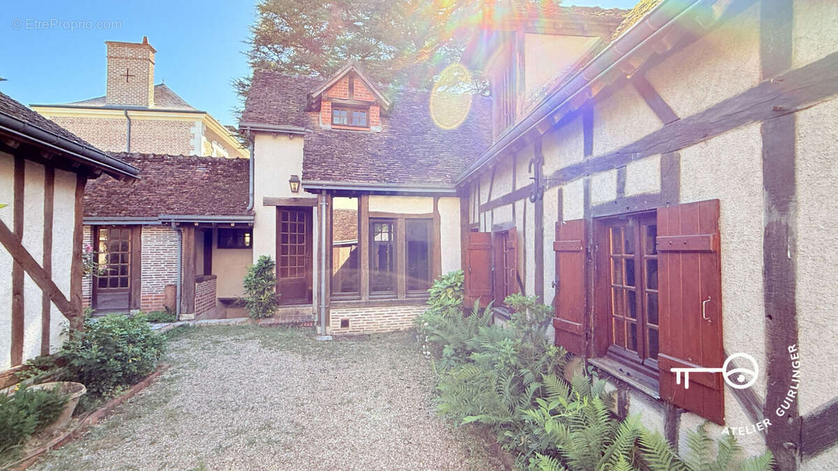 Maison à NEUNG-SUR-BEUVRON