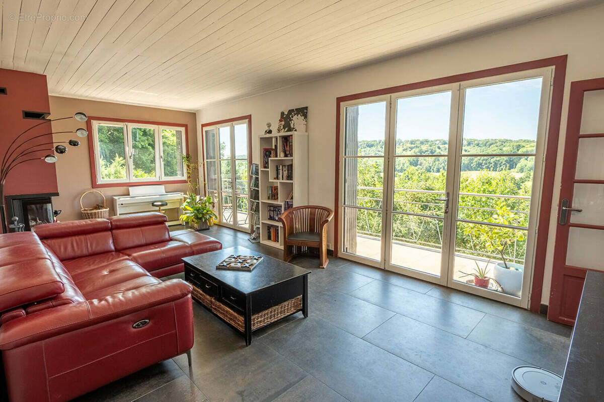 Maison à CHATEAUFORT