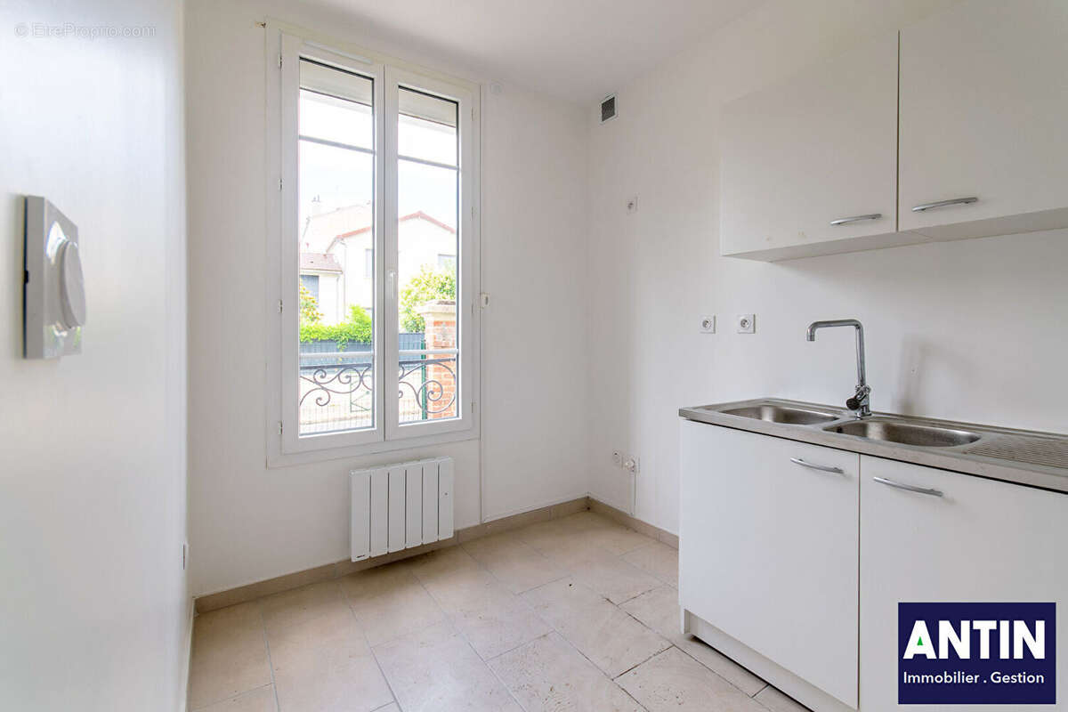 Maison à COURBEVOIE