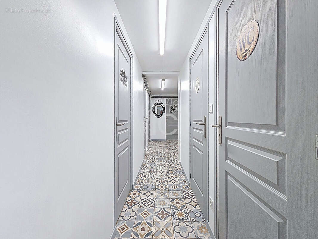 Maison à SAINT-ROMAIN-LE-PUY