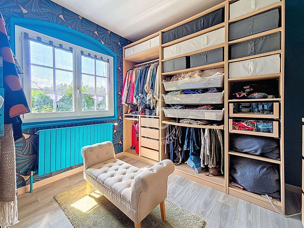 Maison à SAINT-ROMAIN-LE-PUY