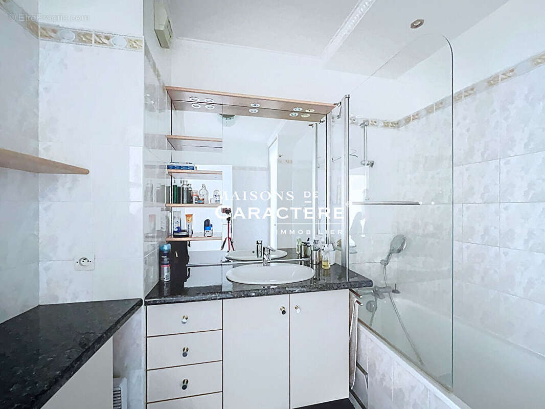 Appartement à VERNEUIL-SUR-SEINE