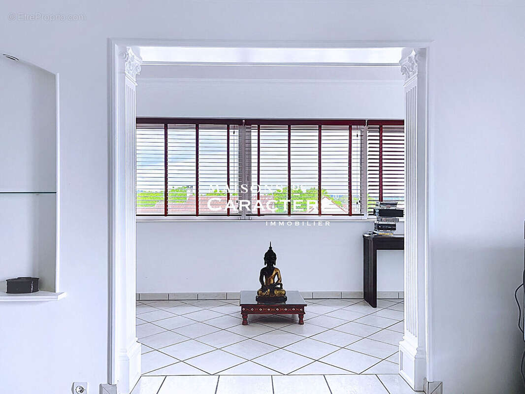 Appartement à VERNEUIL-SUR-SEINE