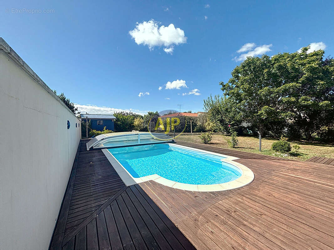 Maison à TONNAY-CHARENTE