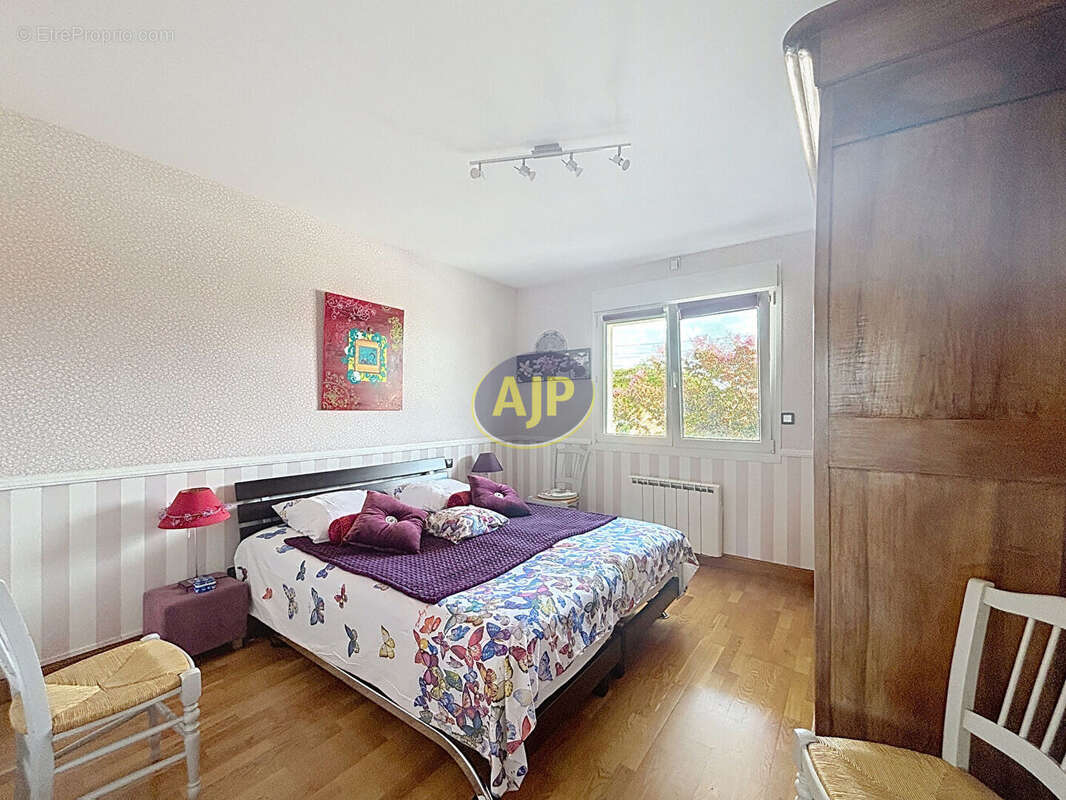 Maison à TONNAY-CHARENTE