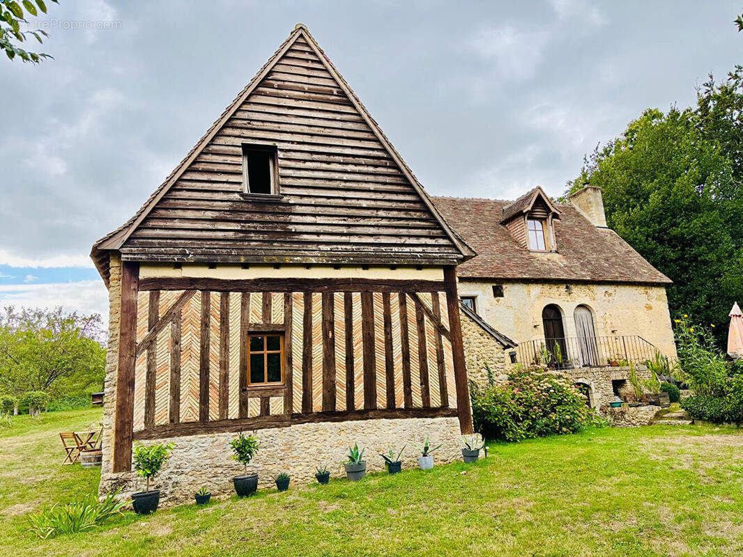 Maison à BONNETABLE