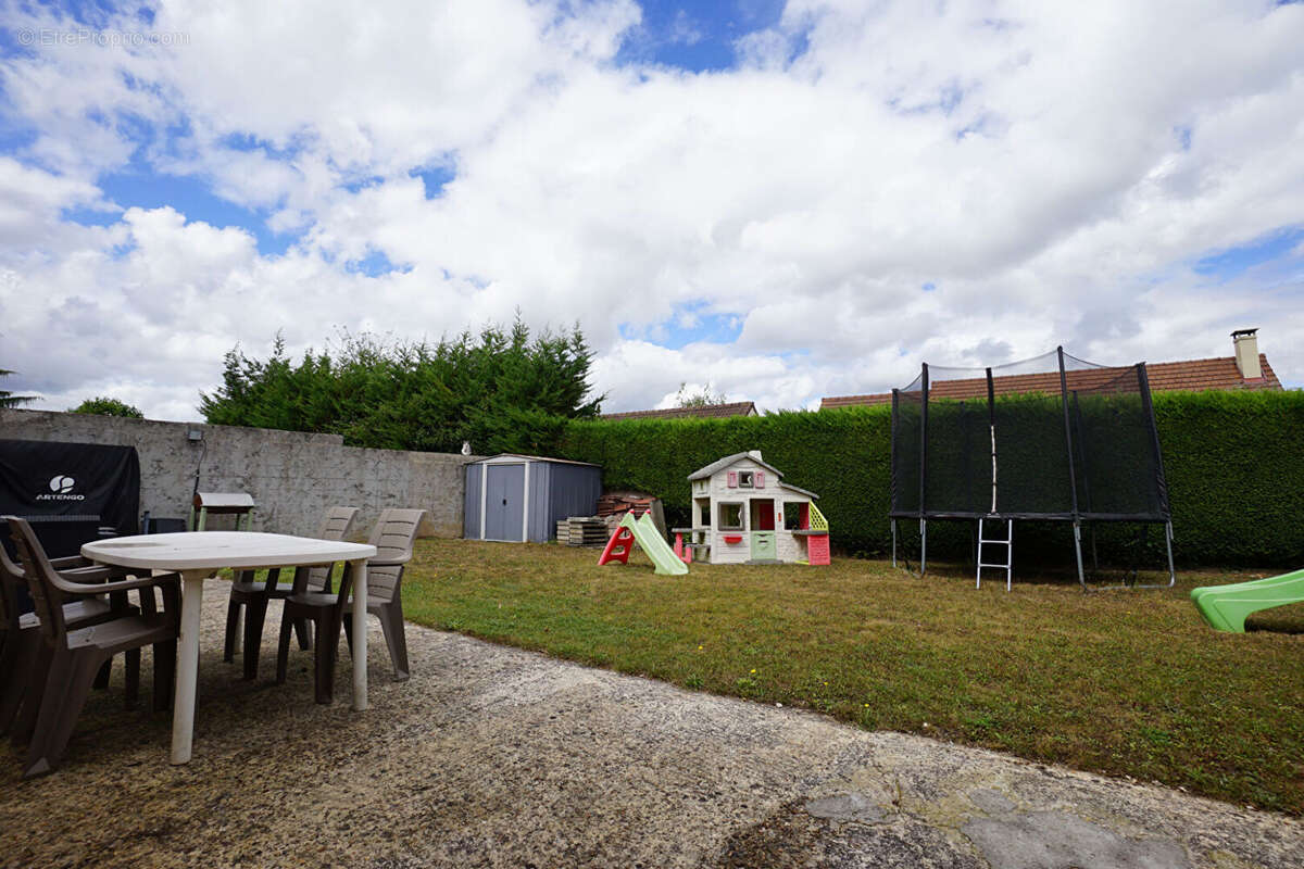 Maison à MEZIERES-SUR-SEINE