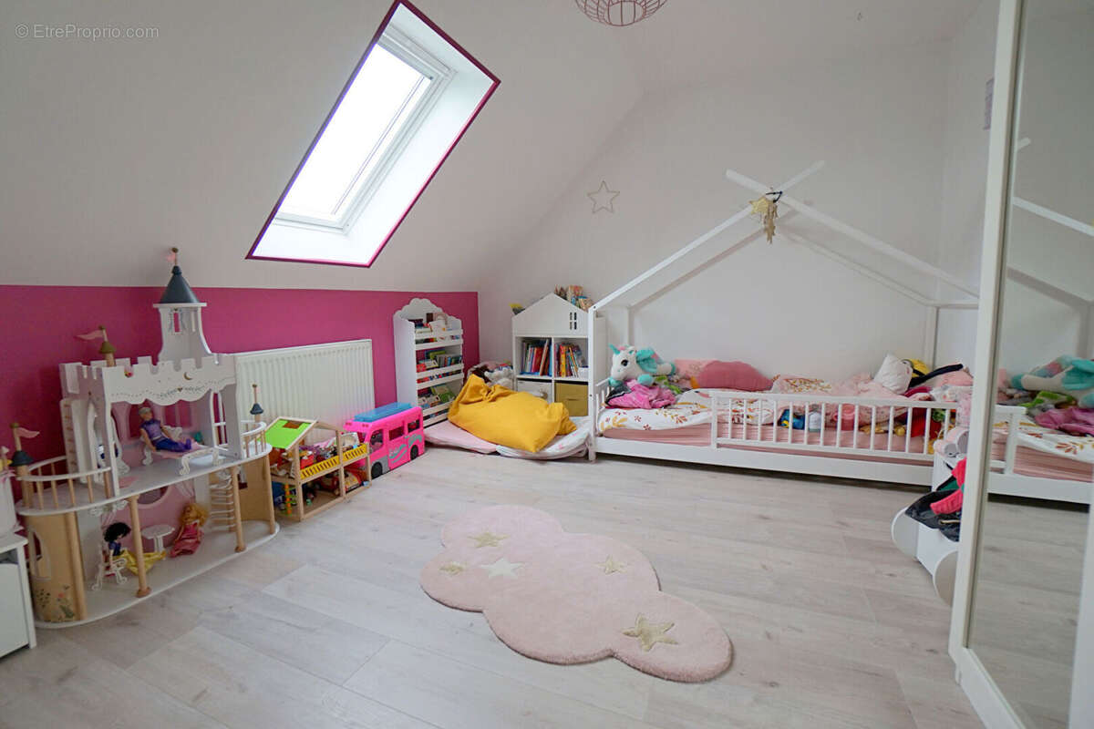 Maison à MEZIERES-SUR-SEINE