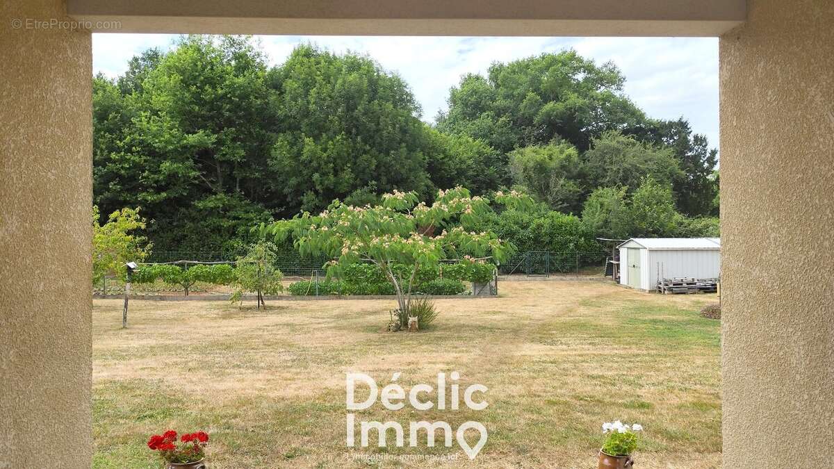 Maison à CHASSENEUIL-SUR-BONNIEURE