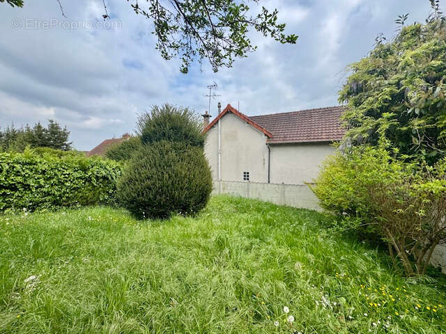 Maison à SAVIGNY-SUR-ORGE