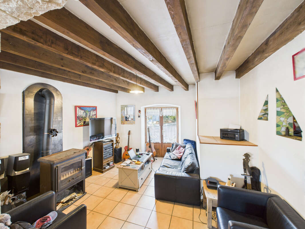 Maison à SAINT-PIERRE-DU-CHAMP