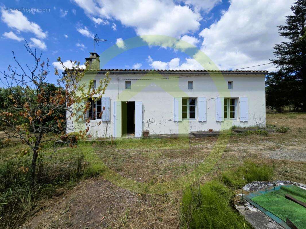 Maison à SAINT-BONNET-SUR-GIRONDE