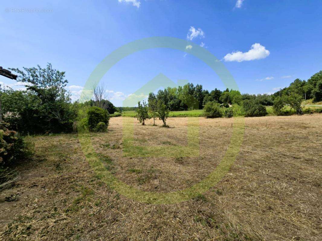 Maison à SAINT-BONNET-SUR-GIRONDE