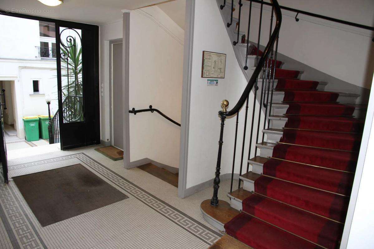 Commerce à PARIS-11E