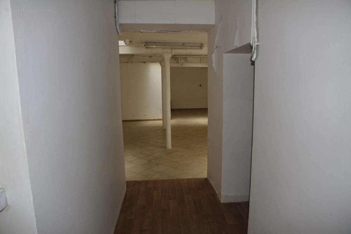 Commerce à PARIS-11E